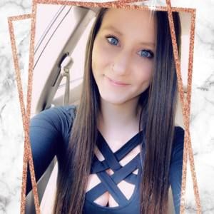 Meet your Posher, Layna